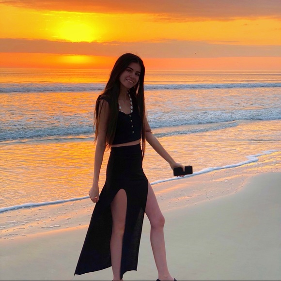 Meet your Posher, Mary! - Picture 2 of 6